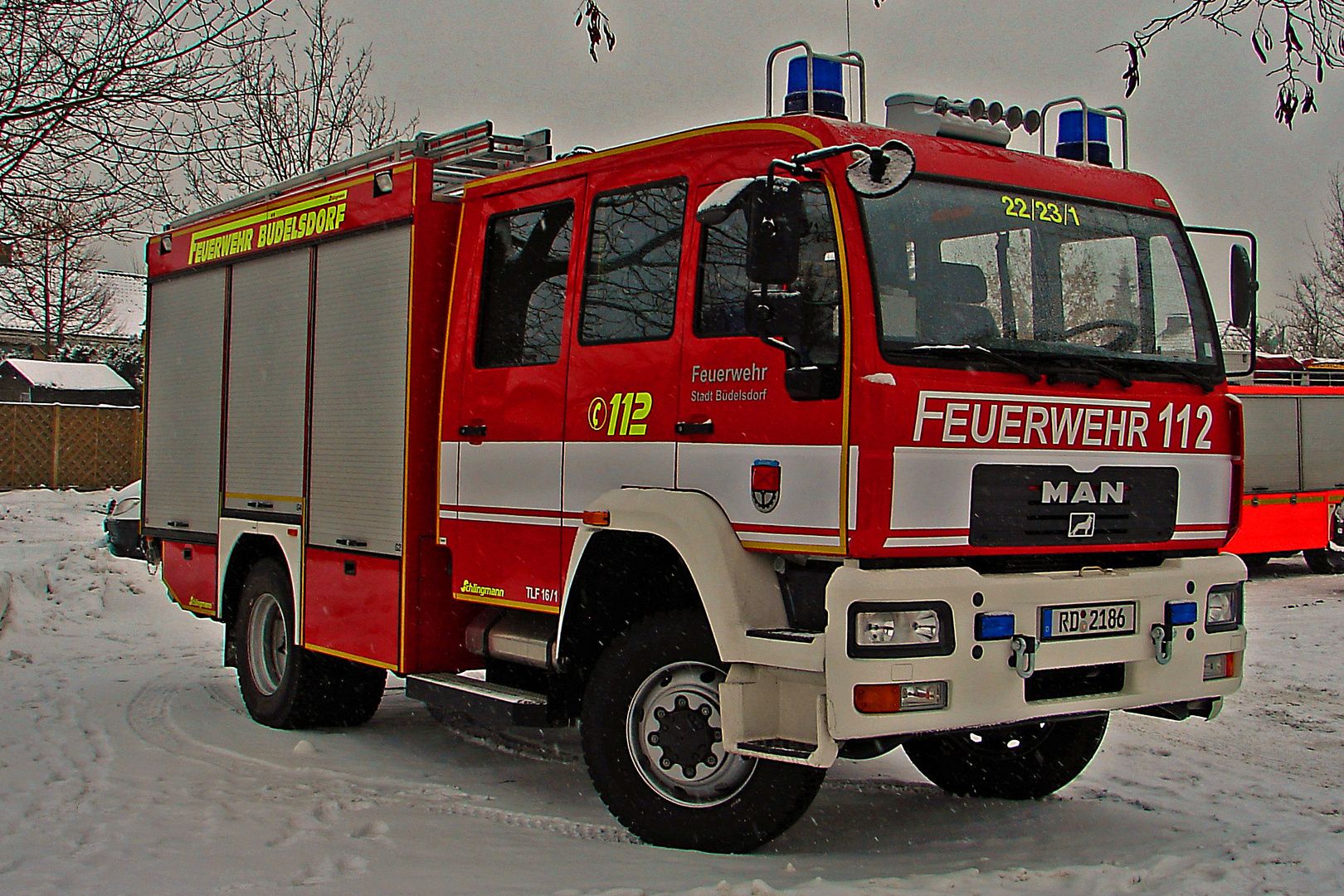 ein rotes Blaulichtauto Fire Brigade, Fire Apparatus, Emergency