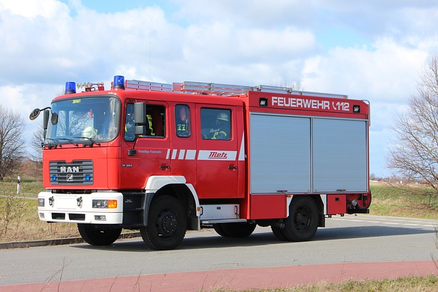 feuerwehrauto bilder